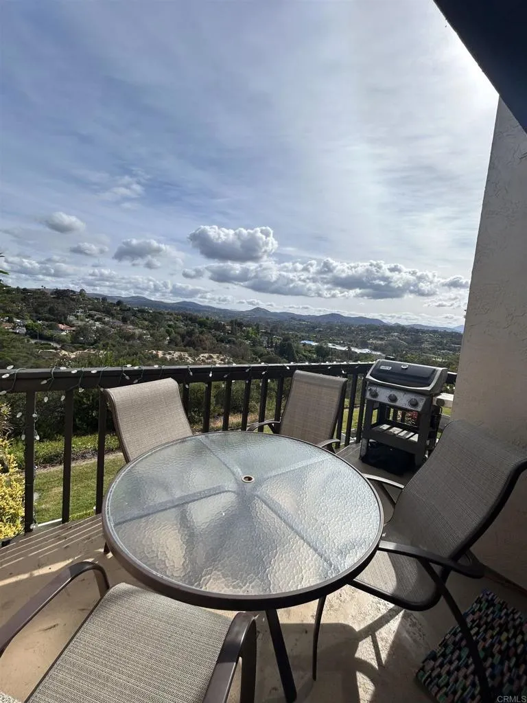 2146 Valleydale Lane Encinitas, CA 92024