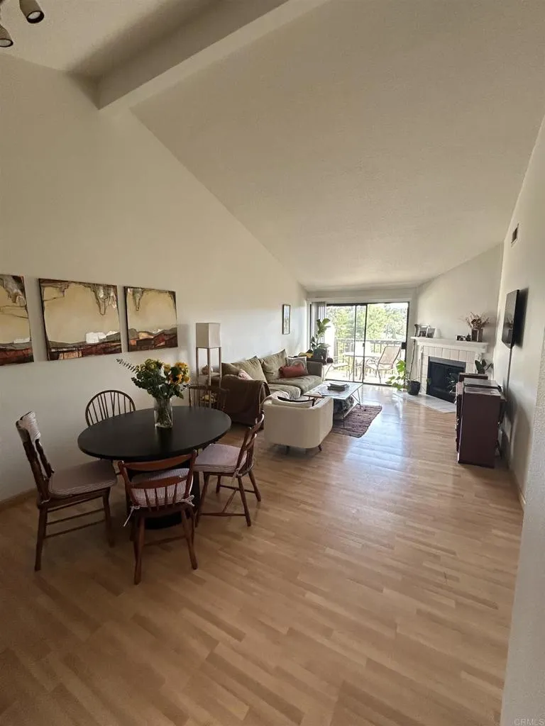 2146 Valleydale Lane Encinitas, CA 92024