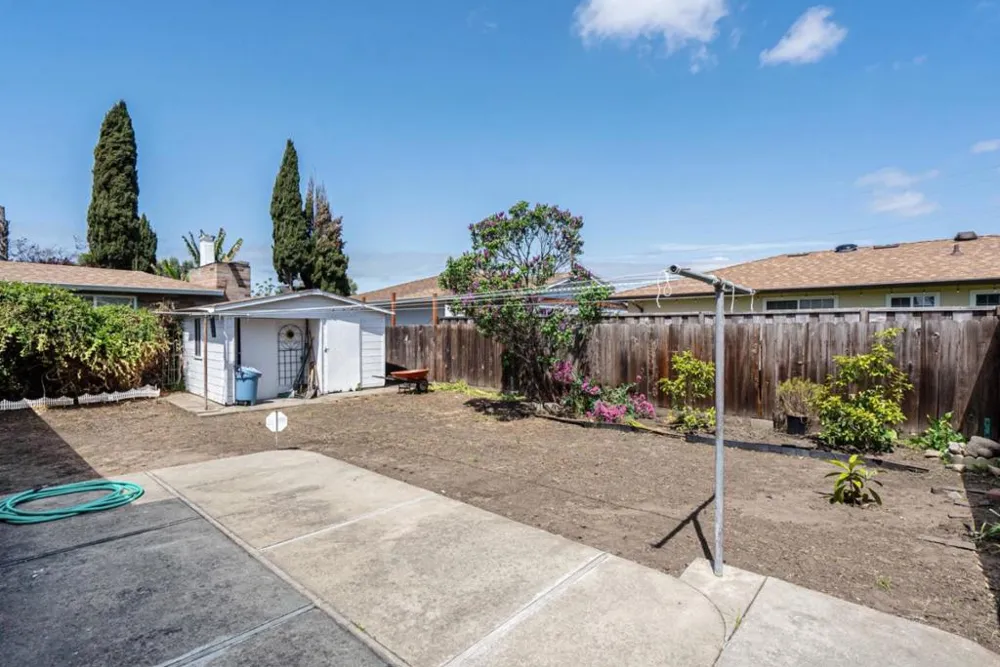 2347 Bennington Lane Hayward, CA 94545