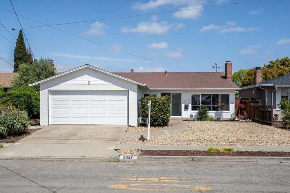 2347 Bennington Lane Hayward, CA 94545
