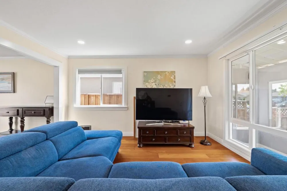 2347 Bennington Lane Hayward, CA 94545