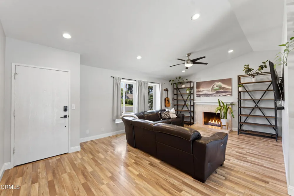 4552 Milpas Street Camarillo, CA 93012