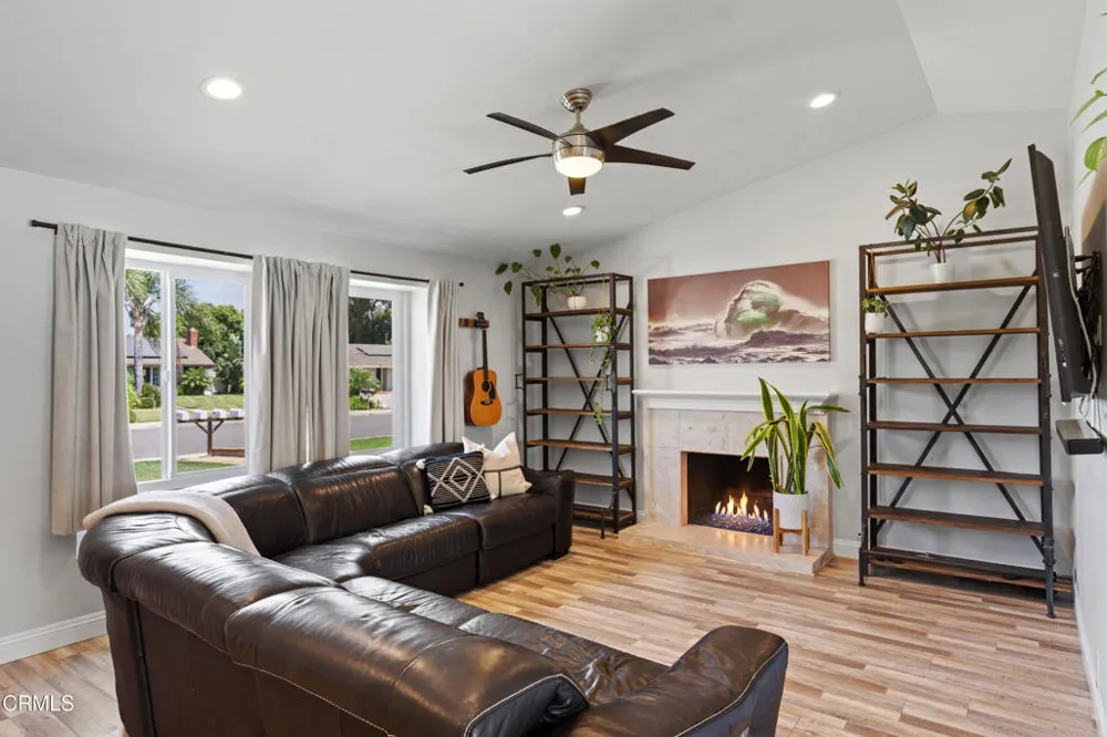 4552 Milpas Street Camarillo, CA 93012