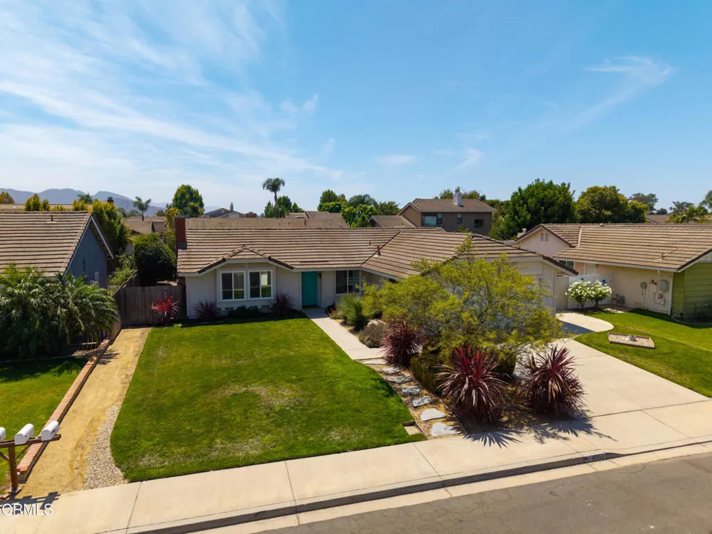 4552 Milpas Street Camarillo, CA 93012