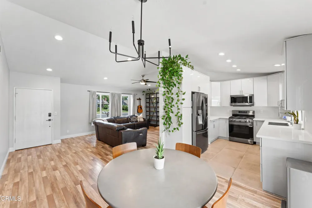 4552 Milpas Street Camarillo, CA 93012