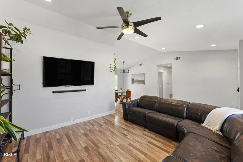 4552 Milpas Street Camarillo, CA 93012