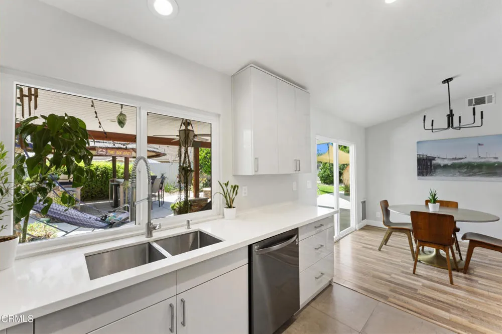 4552 Milpas Street Camarillo, CA 93012