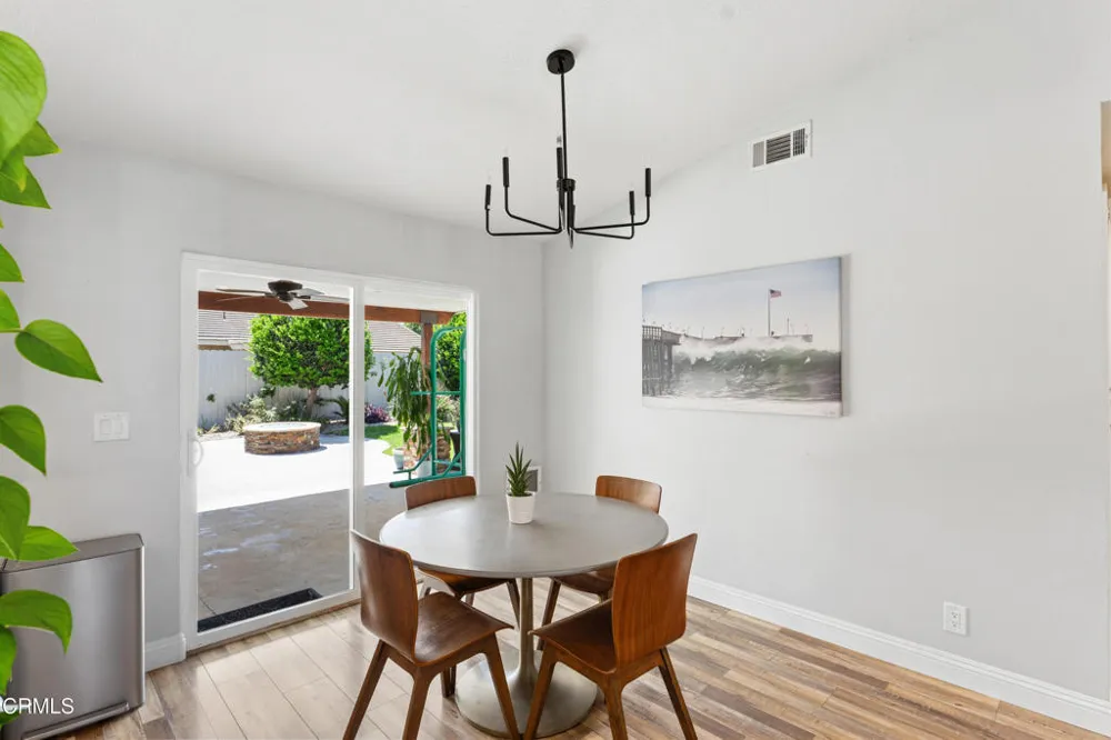 4552 Milpas Street Camarillo, CA 93012