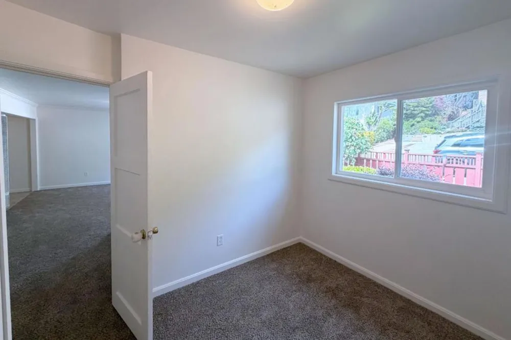 652 Rockaway Beach Avenue Pacifica, CA 94044