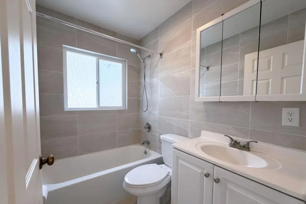 652 Rockaway Beach Avenue Pacifica, CA 94044