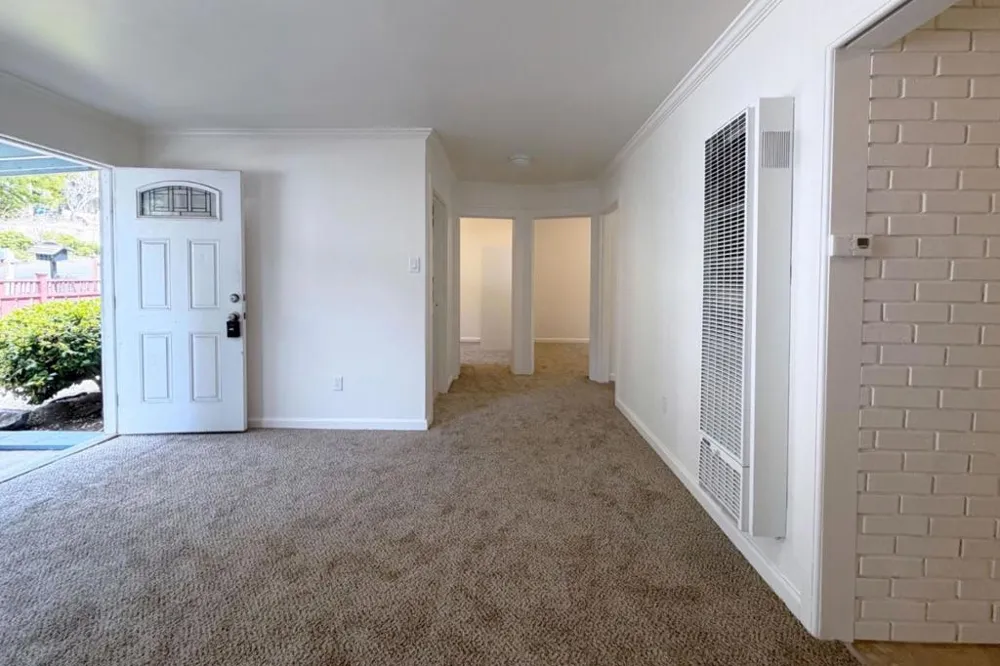 652 Rockaway Beach Avenue Pacifica, CA 94044