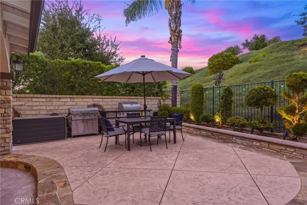 17688 Wren Drive Canyon Country, CA 91387