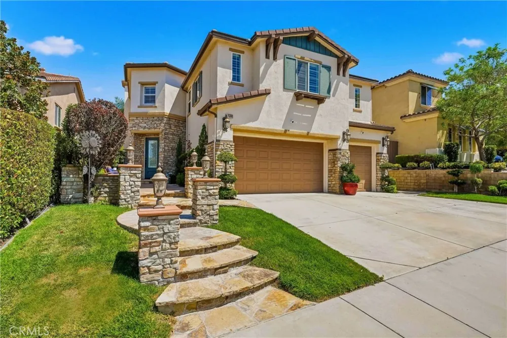 17688 Wren Drive Canyon Country, CA 91387