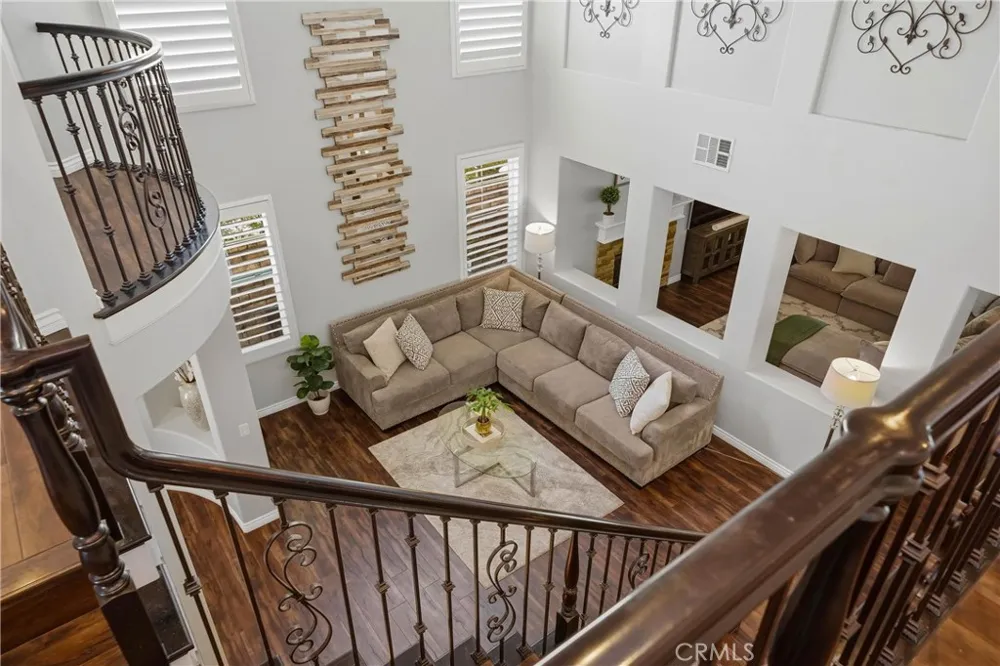 17688 Wren Drive Canyon Country, CA 91387