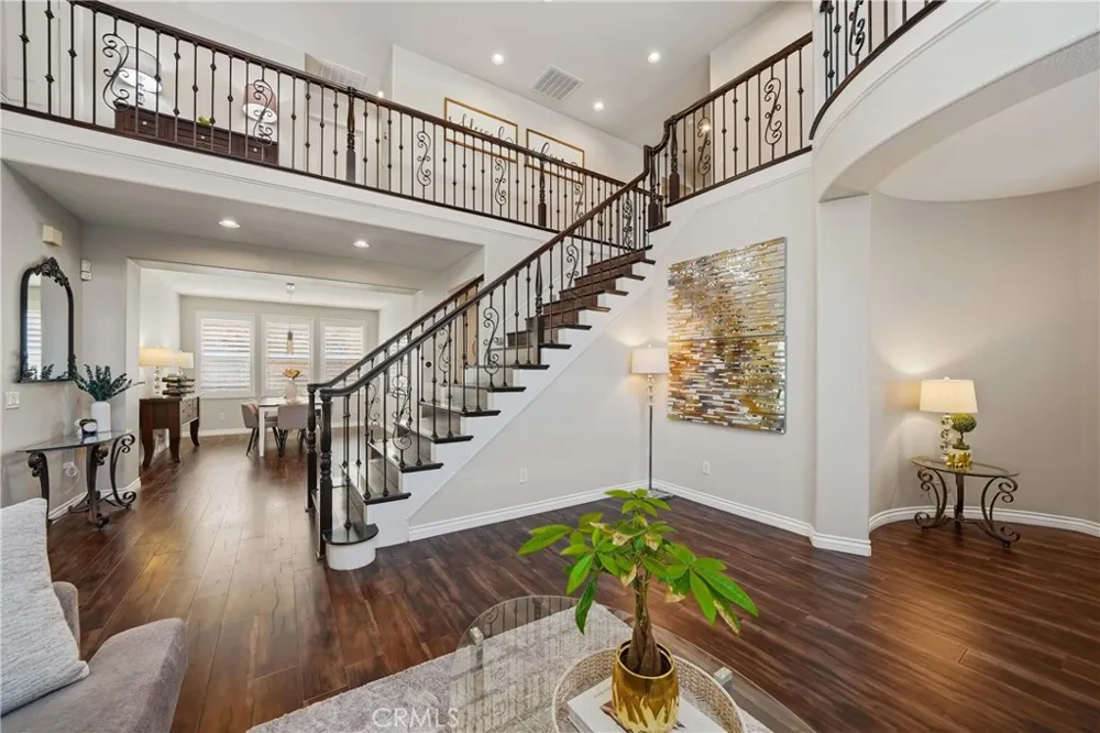 17688 Wren Drive Canyon Country, CA 91387
