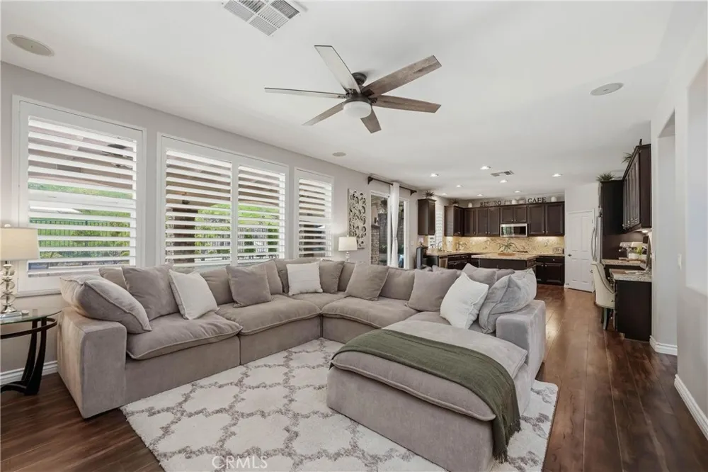 17688 Wren Drive Canyon Country, CA 91387