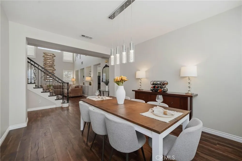 17688 Wren Drive Canyon Country, CA 91387