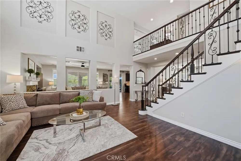 17688 Wren Drive Canyon Country, CA 91387