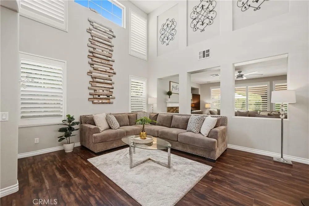 17688 Wren Drive Canyon Country, CA 91387