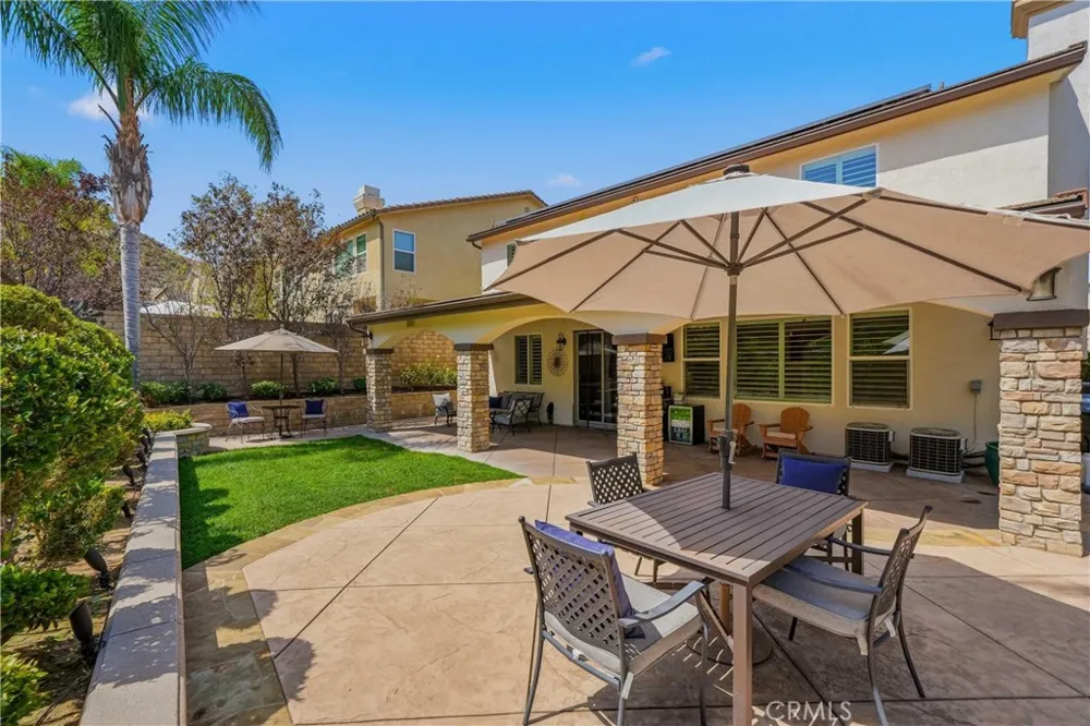 17688 Wren Drive Canyon Country, CA 91387