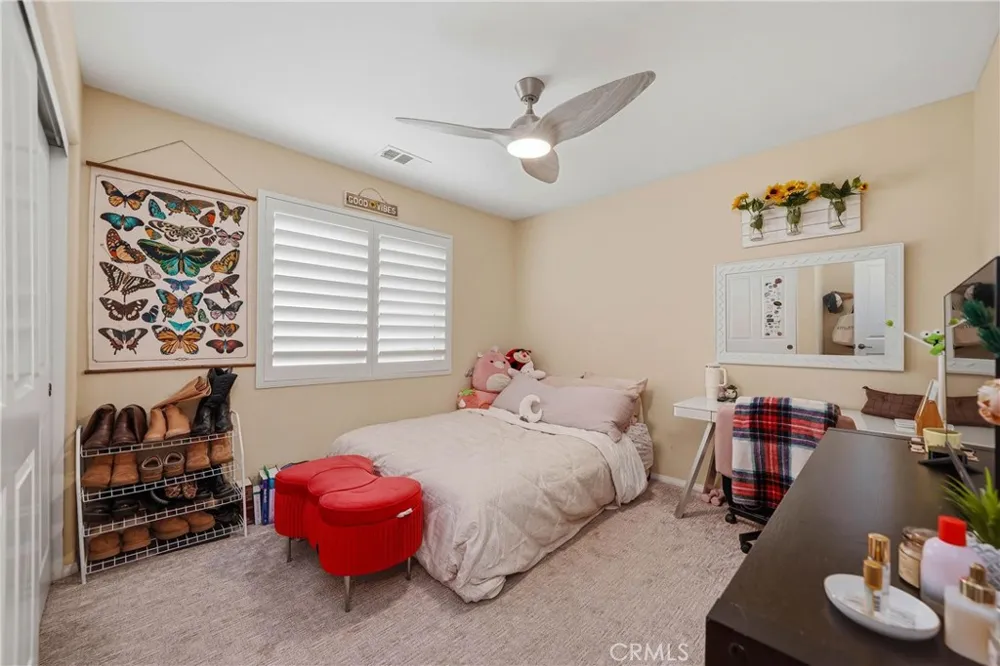 17688 Wren Drive Canyon Country, CA 91387