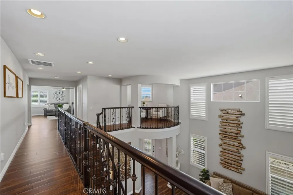 17688 Wren Drive Canyon Country, CA 91387