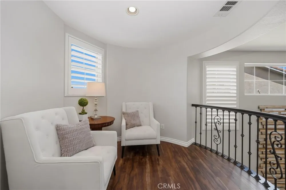17688 Wren Drive Canyon Country, CA 91387