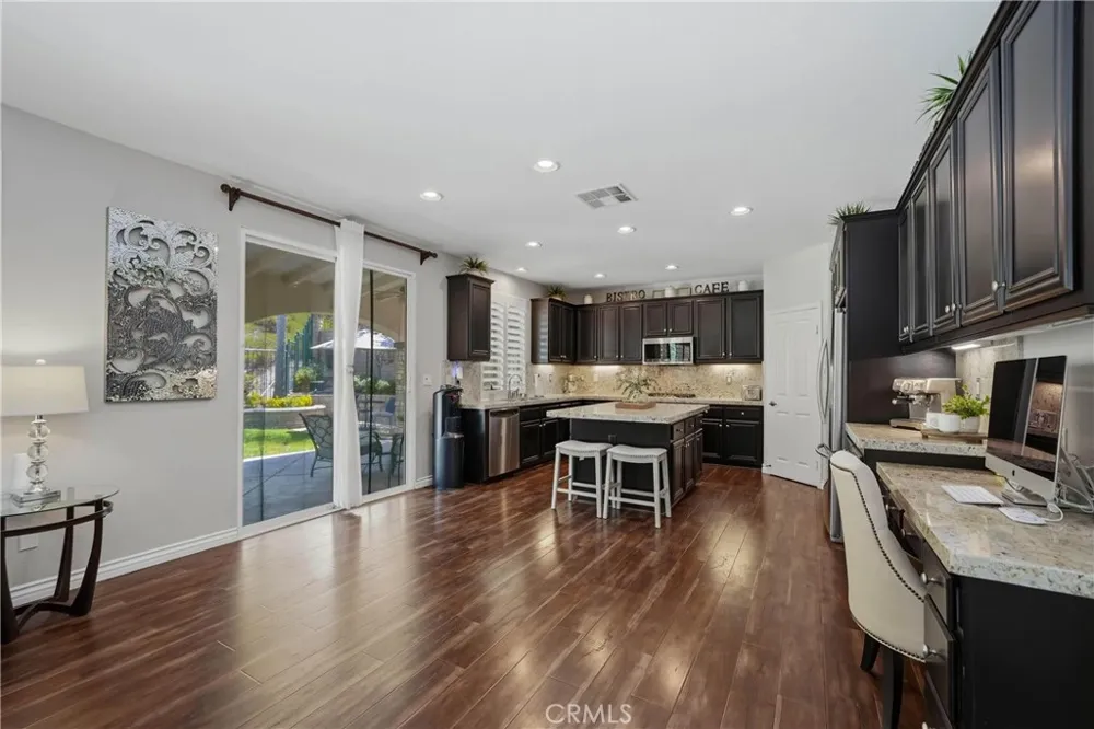 17688 Wren Drive Canyon Country, CA 91387