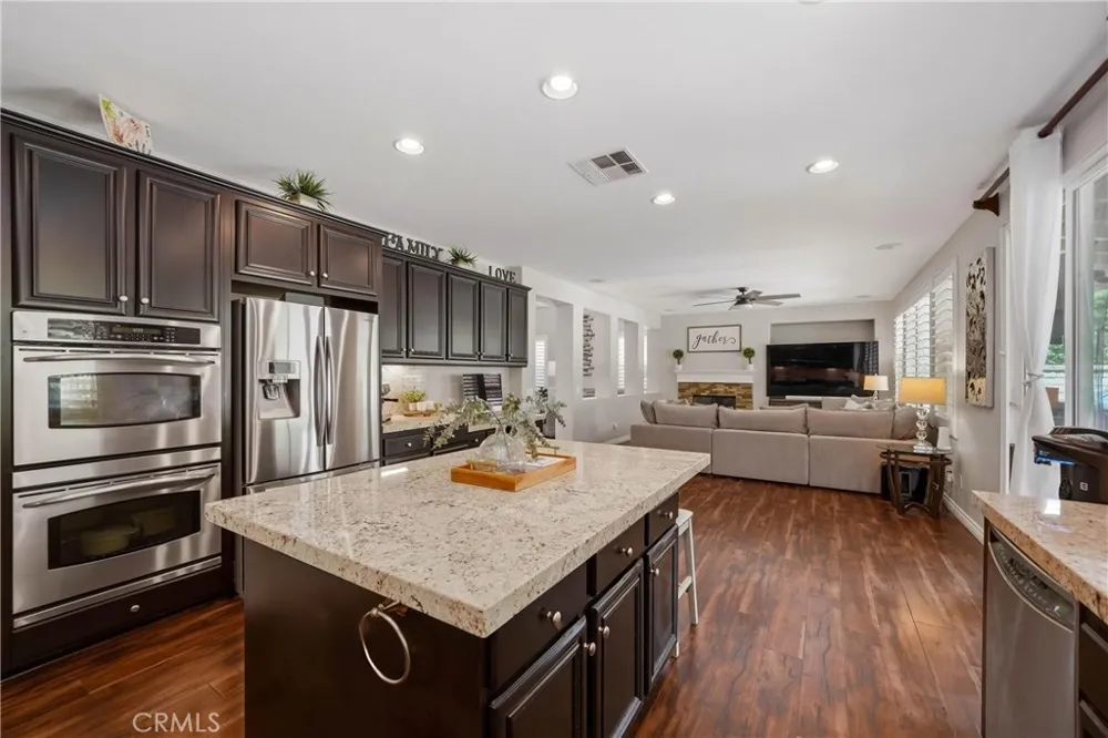 17688 Wren Drive Canyon Country, CA 91387