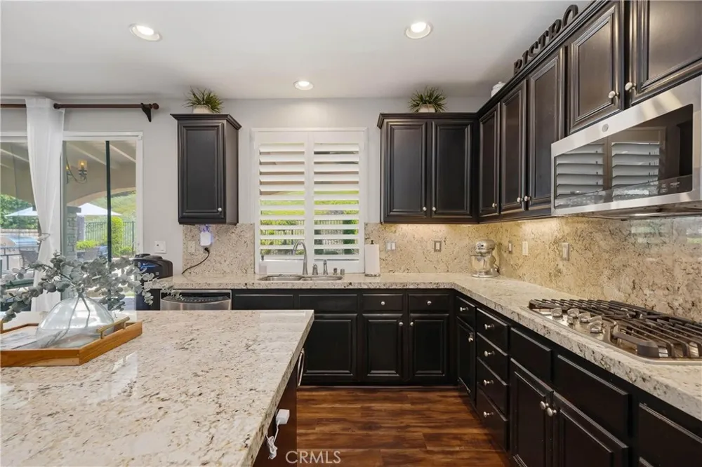 17688 Wren Drive Canyon Country, CA 91387
