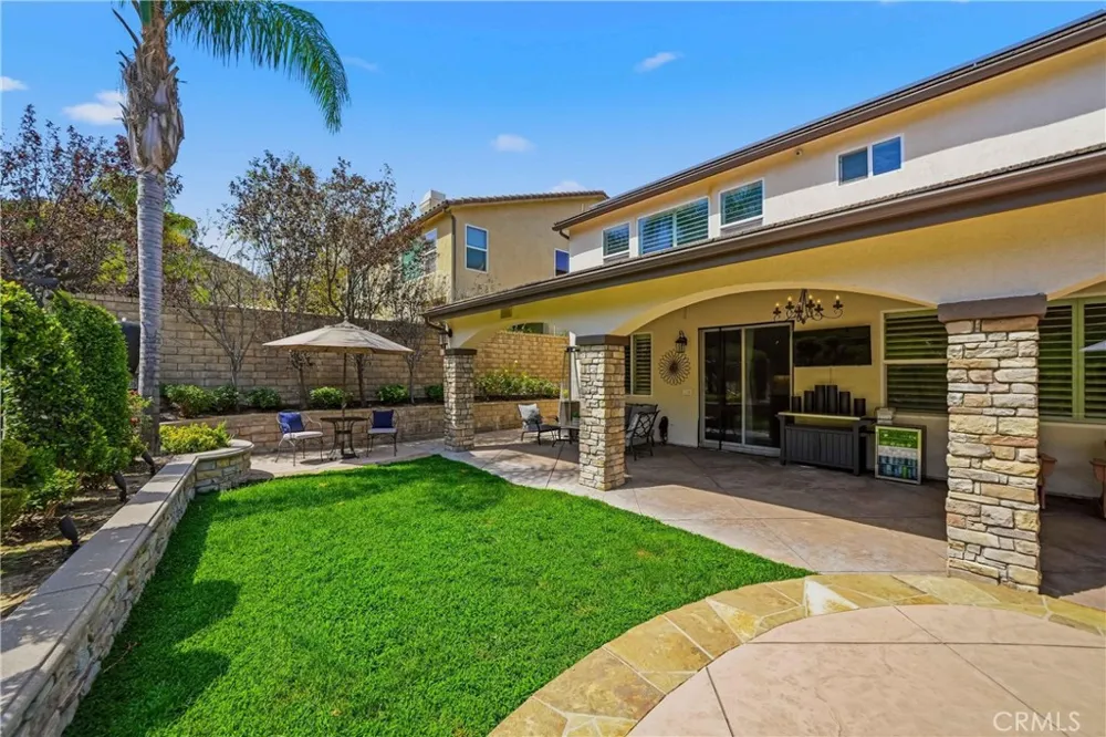 17688 Wren Drive Canyon Country, CA 91387