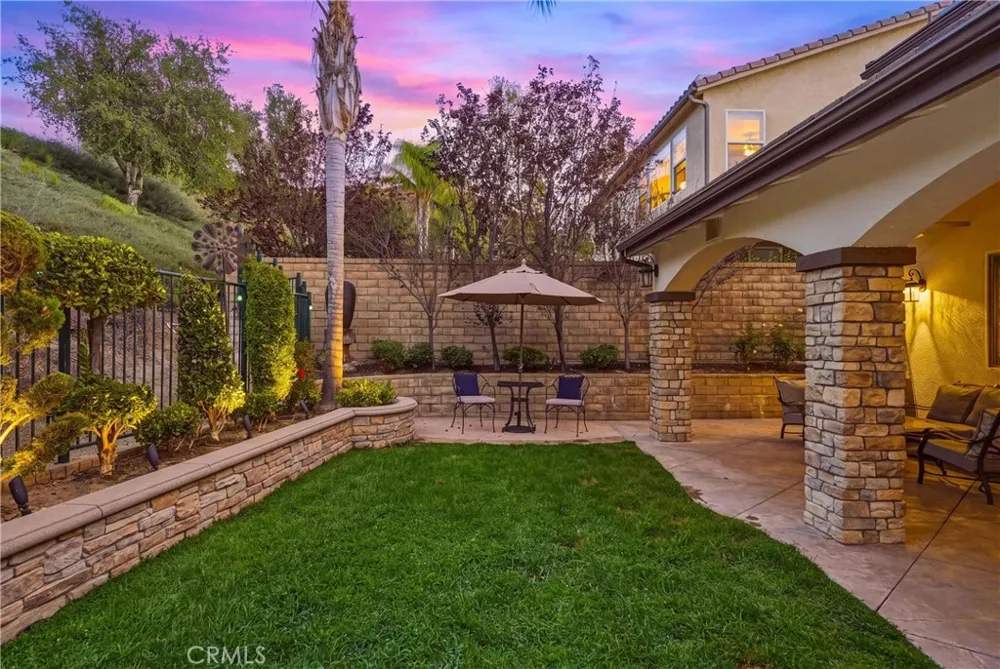 17688 Wren Drive Canyon Country, CA 91387