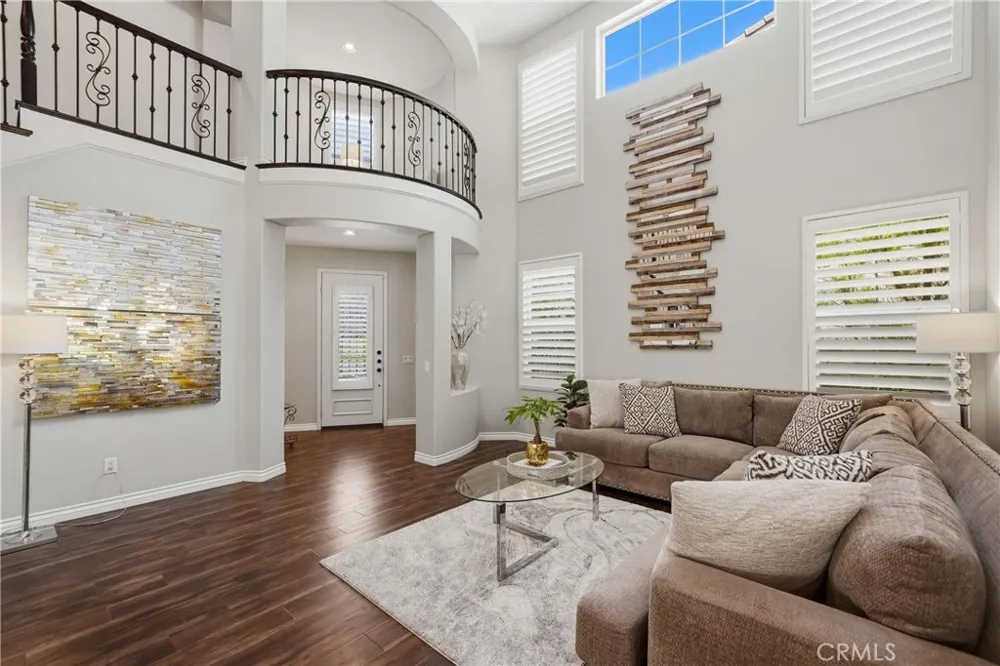 17688 Wren Drive Canyon Country, CA 91387