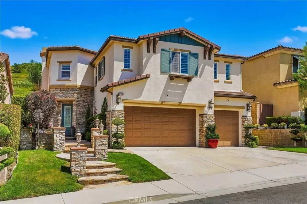 17688 Wren Drive Canyon Country, CA 91387
