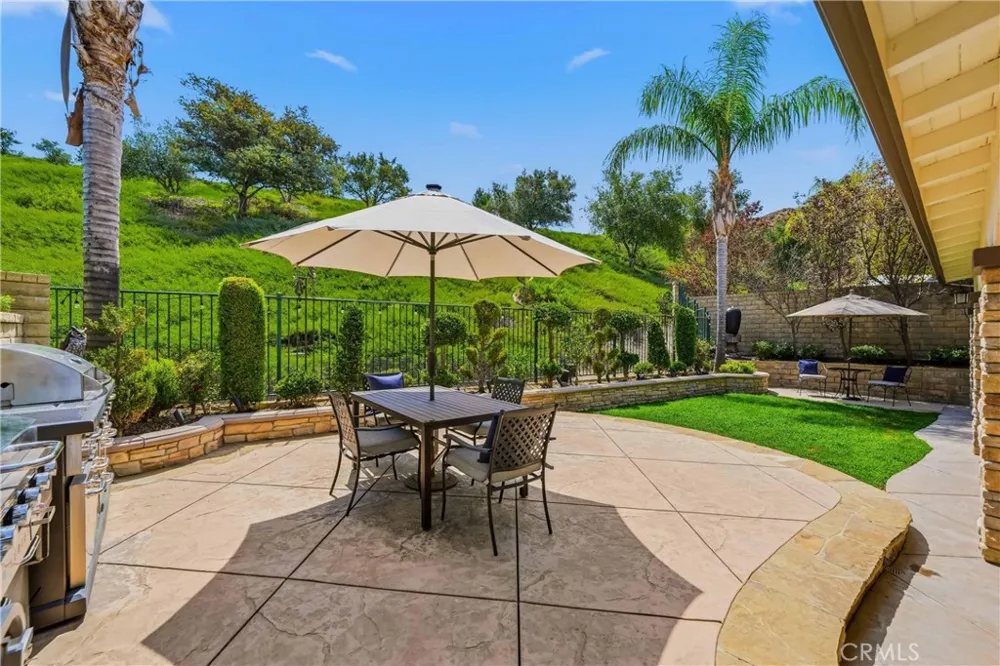 17688 Wren Drive Canyon Country, CA 91387