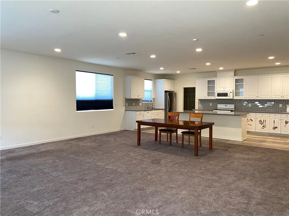 4232 W Ivesbrook Street Lancaster, CA 93536