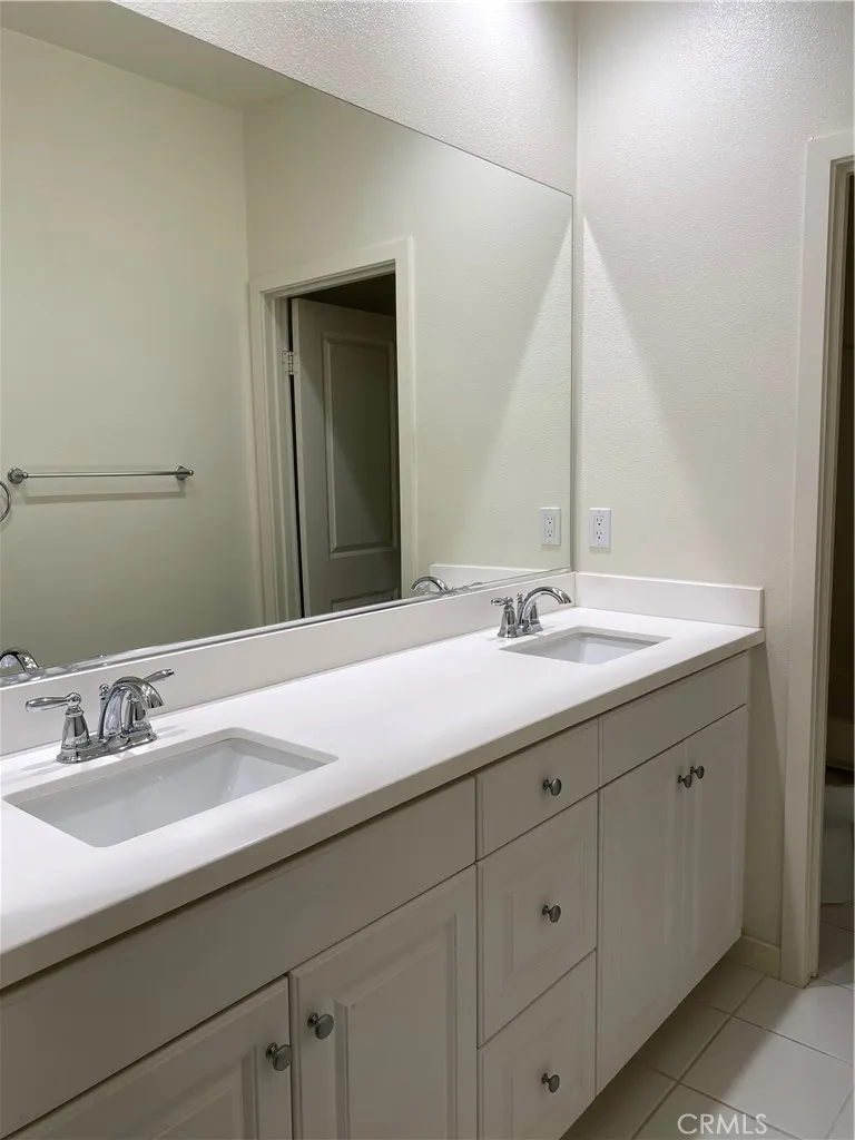 4232 W Ivesbrook Street Lancaster, CA 93536
