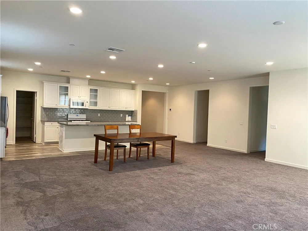 4232 W Ivesbrook Street Lancaster, CA 93536