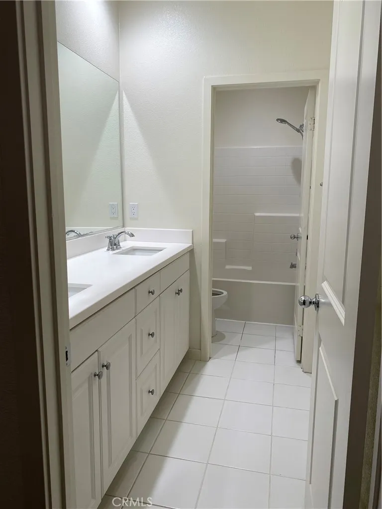 4232 W Ivesbrook Street Lancaster, CA 93536