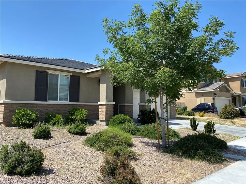 4232 W Ivesbrook Street Lancaster, CA 93536