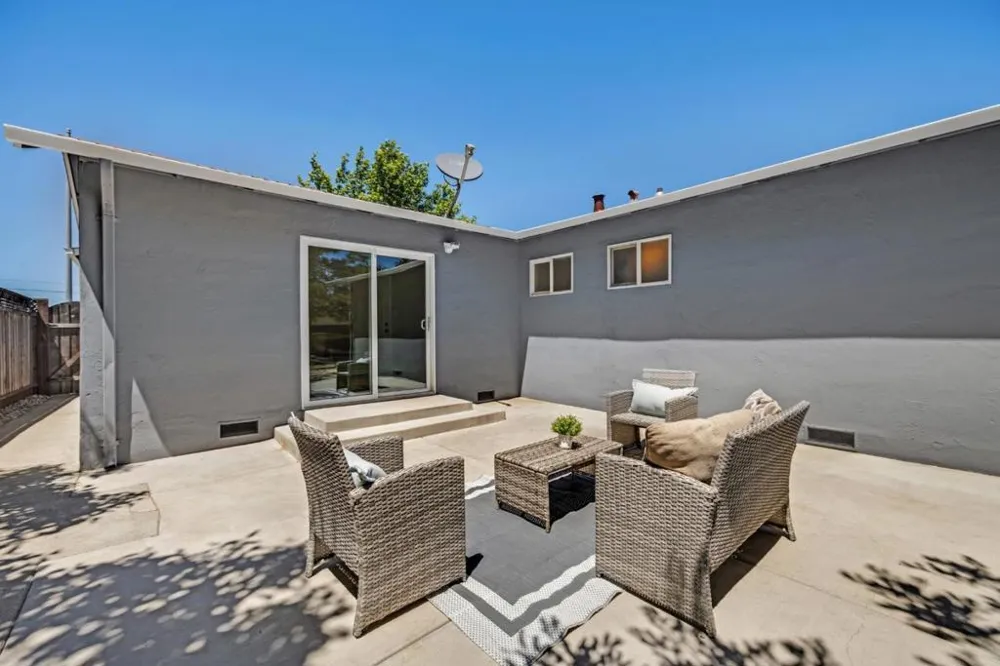 448 Greathouse Drive Milpitas, CA 95035