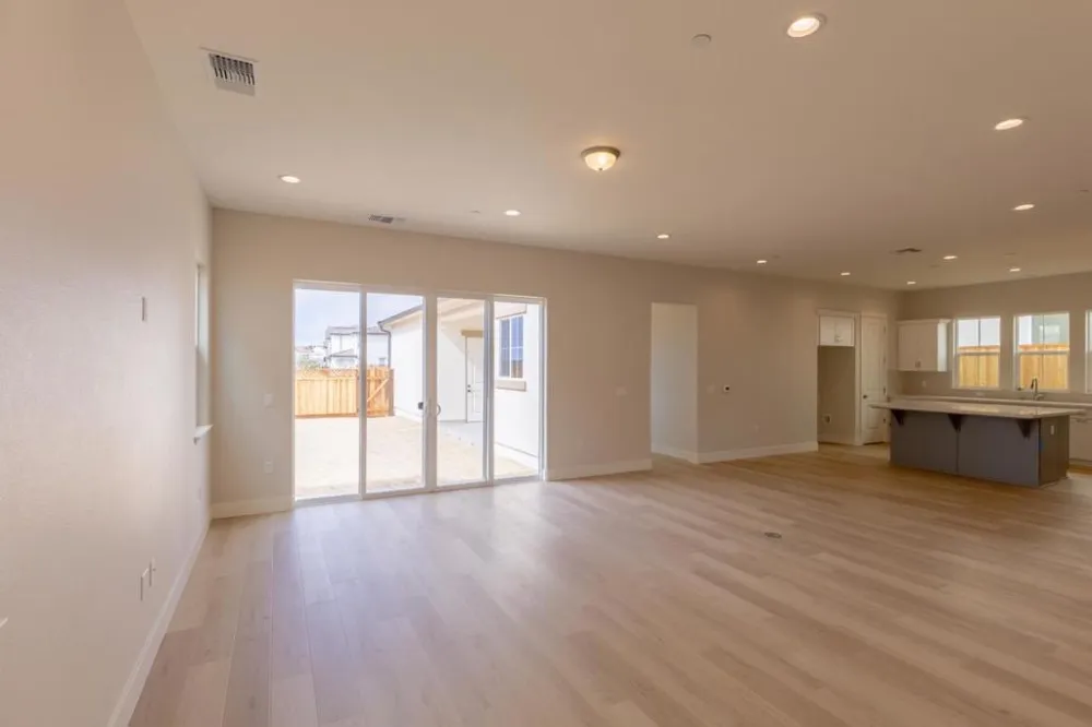 627 Santa Lucia Way Marina, CA 93933