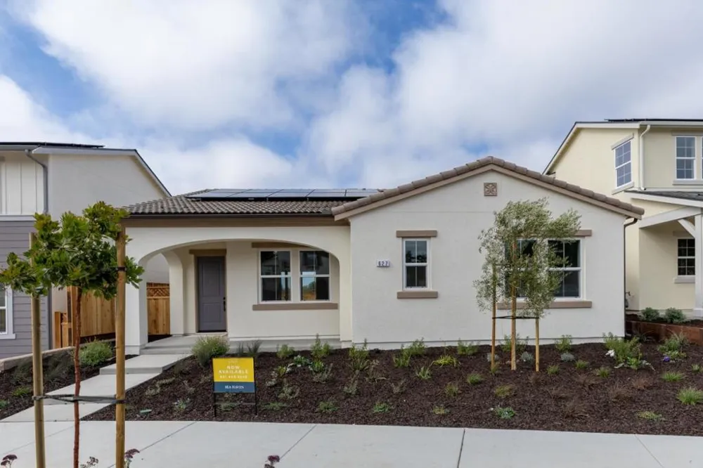 627 Santa Lucia Way Marina, CA 93933