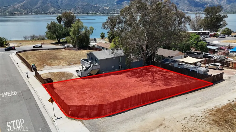 Mohr Lake Elsinore, CA 92530