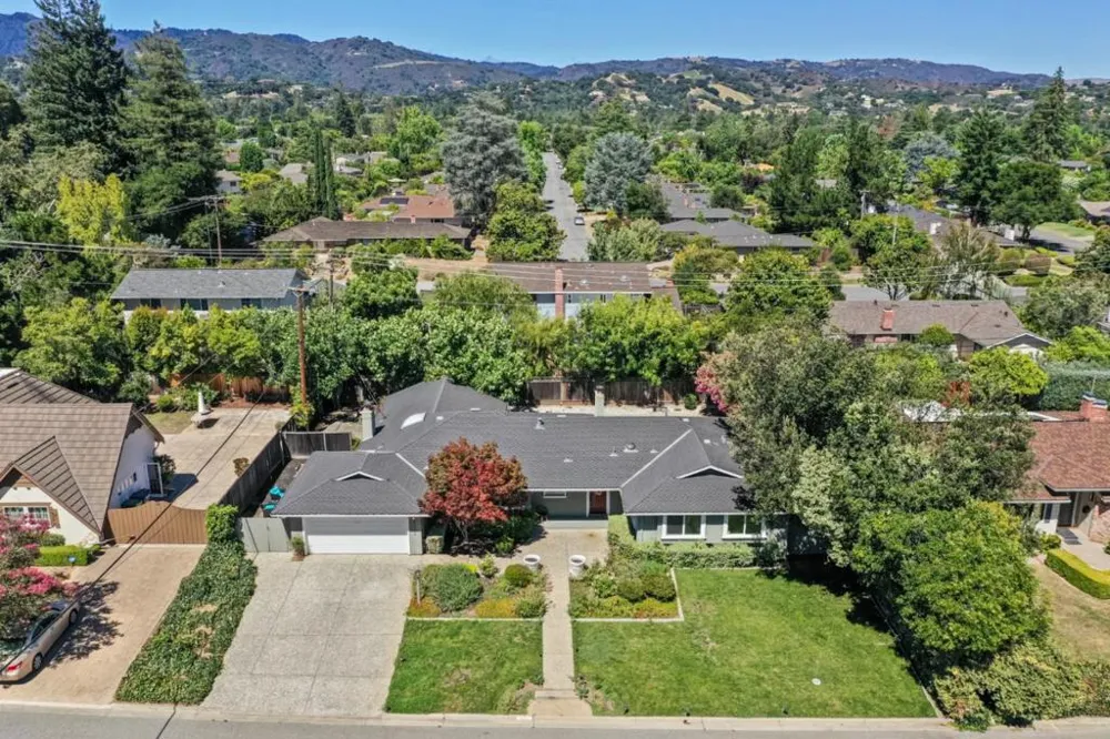 20005 Scotland Drive Saratoga, CA 95070