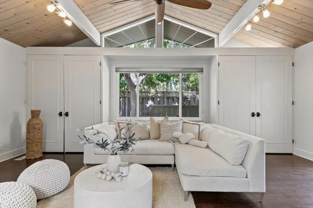 20005 Scotland Drive Saratoga, CA 95070