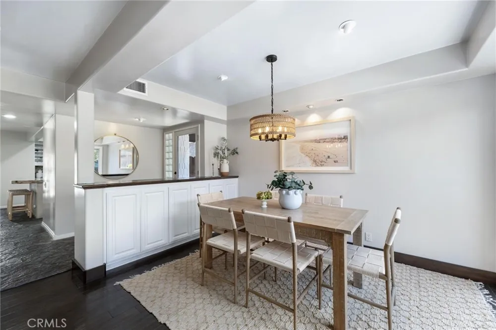 405 10th Street Manhattan Beach, CA 90266