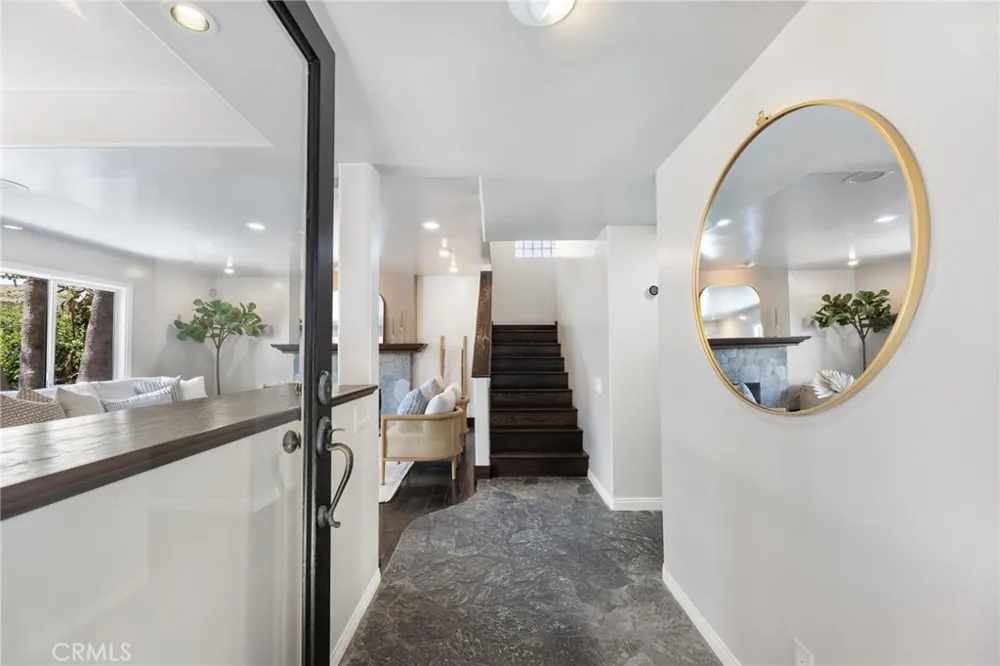 405 10th Street Manhattan Beach, CA 90266
