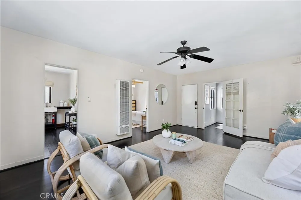 405 10th Street Manhattan Beach, CA 90266