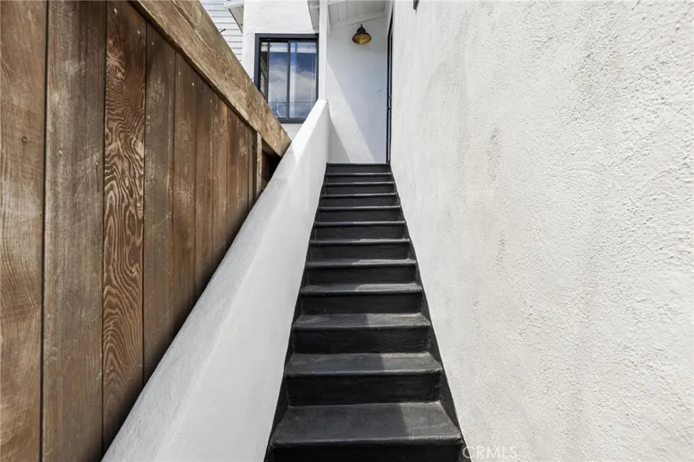 405 10th Street Manhattan Beach, CA 90266